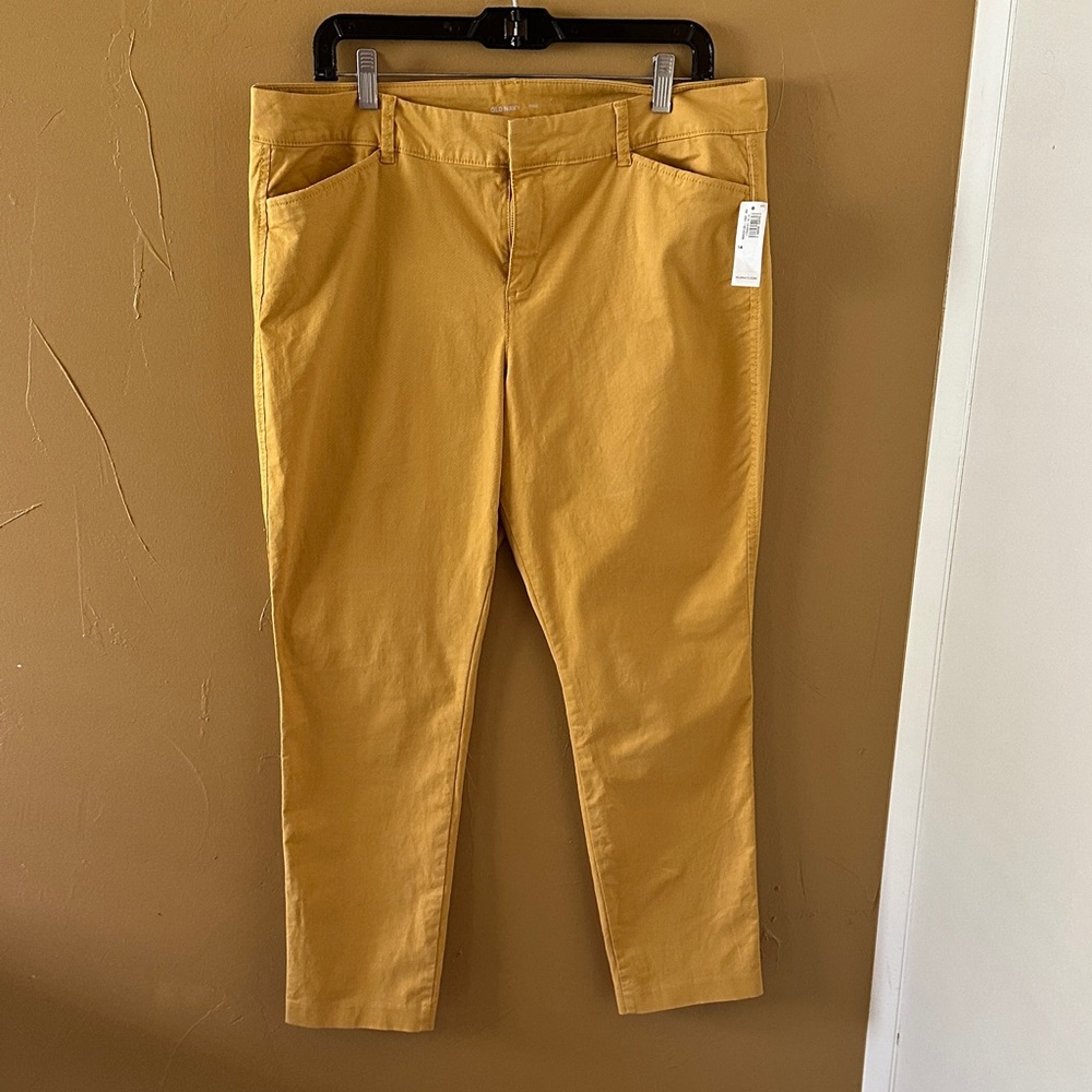 Old Navy Pixie Pants in Mustard Yellow